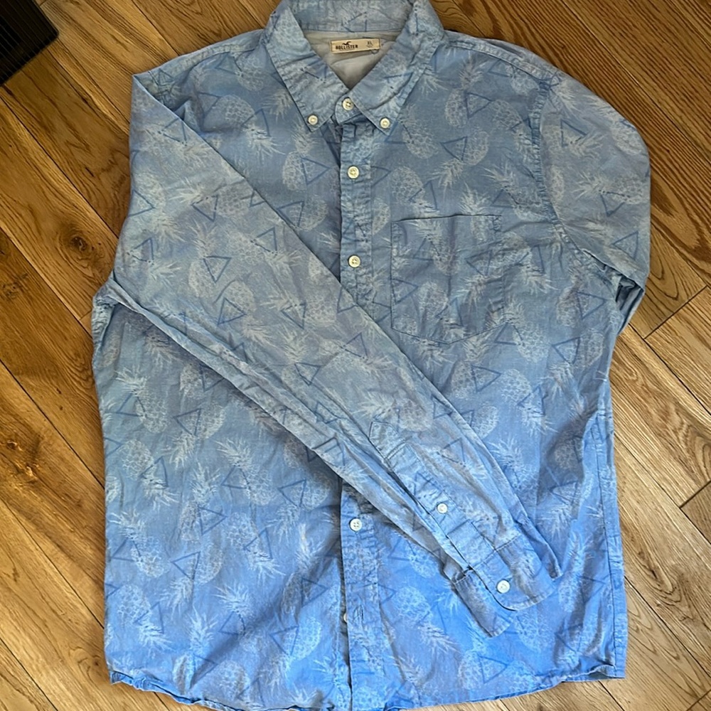 Hollister long sleeve button down shirt